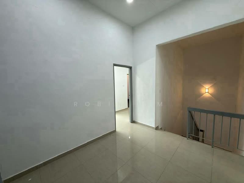 2-storey Terraced House for Sale in Taman Molek (Johor Bahru) - Robin Lim - Interior - PropertyGuru.com.my