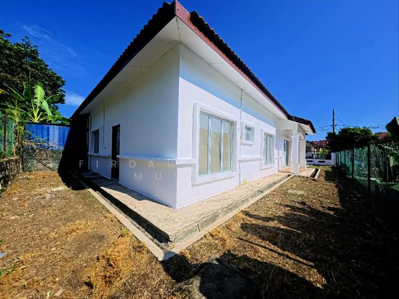 Semi-Detached House for Sale in Bandar Baru Salak Tinggi (Sepang) - Firdaussazwan Mustafa - Exterior - PropertyGuru.com.my