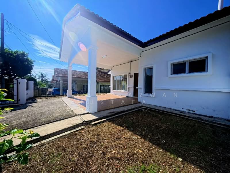 Semi-Detached House for Sale in Bandar Baru Salak Tinggi (Sepang) - Firdaussazwan Mustafa - Exterior - PropertyGuru.com.my