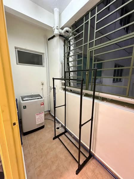 Servis Apartment untuk Disewa di Metropolitan Square - Soo See Beng - Balcony - PropertyGuru.com.my