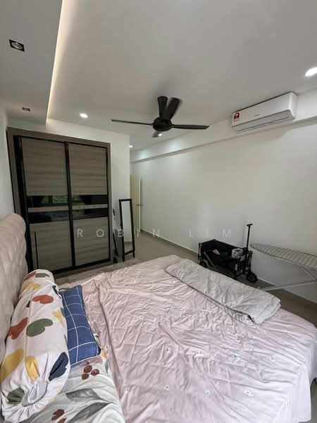 Pangsapuri untuk Dijual di Sierra Heights (Residensi Siera Perdana) - Robin Lim - Bedroom - PropertyGuru.com.my