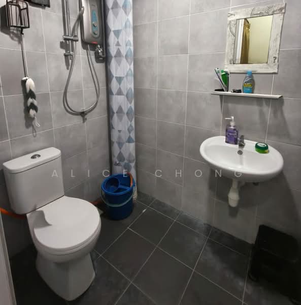 Condominium for Rent at Residensi Zamrud - Alice Chong - Bathroom - PropertyGuru.com.my