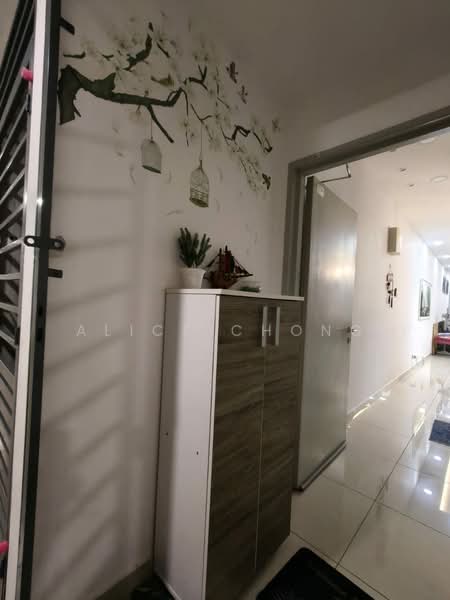 Condominium for Rent at Residensi Zamrud - Alice Chong - Corridor - PropertyGuru.com.my