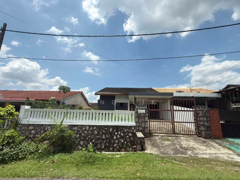 Rumah Berkembar untuk Dijual di Taman Sentosa (Johor Bahru) - Fong Lik - Exterior - PropertyGuru.com.my