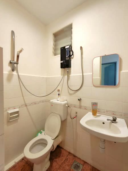 Kondominium untuk Dijual di Gambier Heights - Chris Teoh - Bathroom - PropertyGuru.com.my