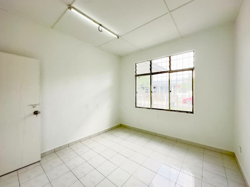 Rumah Teres 1 Tingkat untuk Dijual di Taman Desaria (Nilai) - Azira Ahmad - Interior - PropertyGuru.com.my
