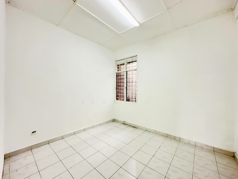Rumah Teres 1 Tingkat untuk Dijual di Taman Desaria (Nilai) - Azira Ahmad - Interior - PropertyGuru.com.my
