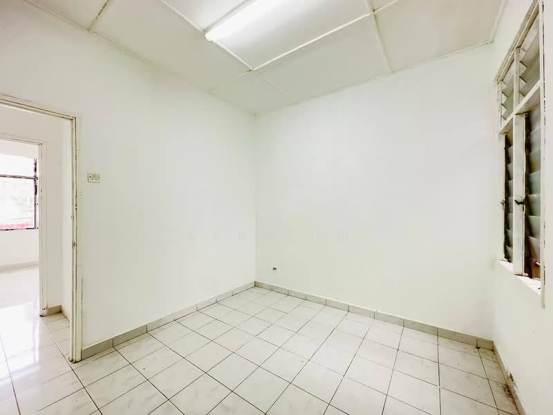 Rumah Teres 1 Tingkat untuk Dijual di Taman Desaria (Nilai) - Azira Ahmad - Interior - PropertyGuru.com.my