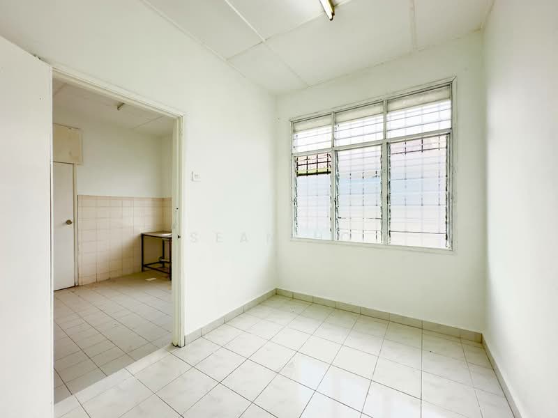 Rumah Teres 1 Tingkat untuk Dijual di Taman Desaria (Nilai) - Azira Ahmad - Interior - PropertyGuru.com.my