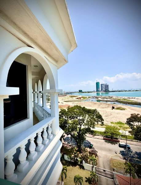 Pangsapuri untuk Dijual di Bella Vista - Ressha Ramesh - Balcony - PropertyGuru.com.my