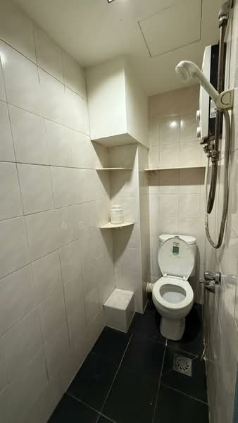 Pangsapuri untuk Dijual di Halaman Kenanga - Aswad . - Bathroom - PropertyGuru.com.my