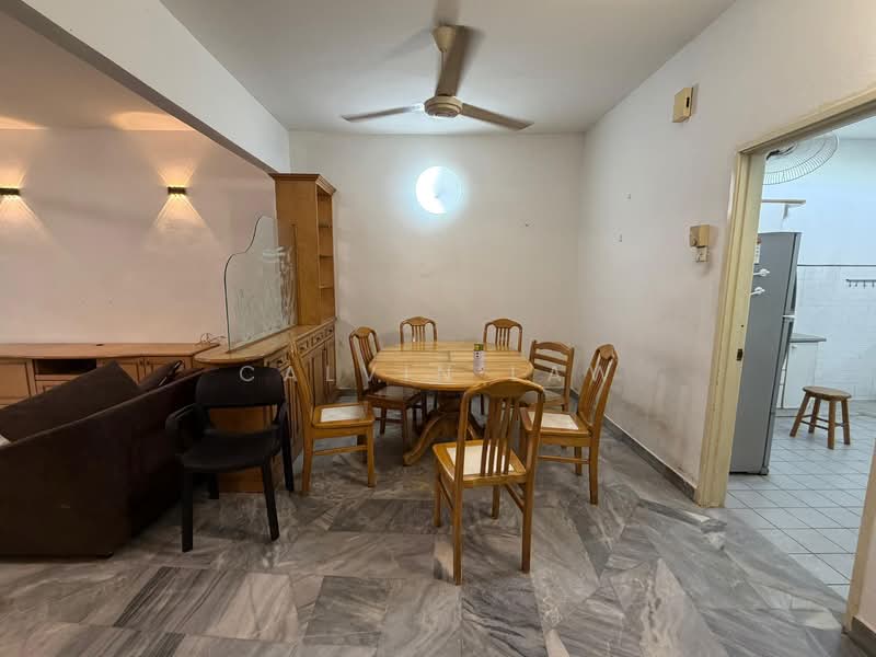 Rumah Teres 2 Tingkat untuk Dijual di Bandar Utama (Selangor) - Calvin Law - Dining Room - PropertyGuru.com.my