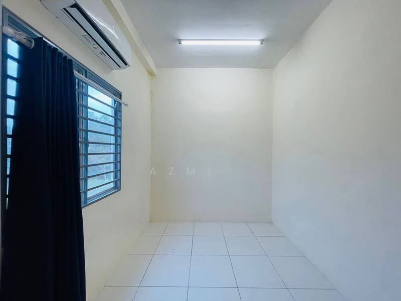 Rumah Bandar untuk Dijual di Kuala Selangor (Selangor) - Azmi . - PropertyGuru.com.my