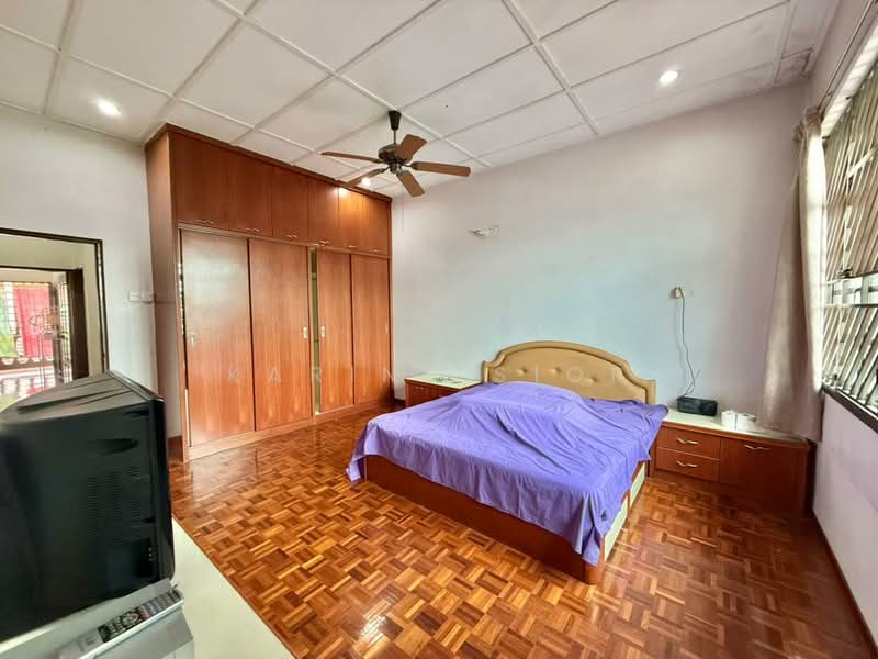 2-storey Terraced House for Sale in Taman Ungku Tun Aminah (Skudai) - Karine Sior - Bedroom - PropertyGuru.com.my