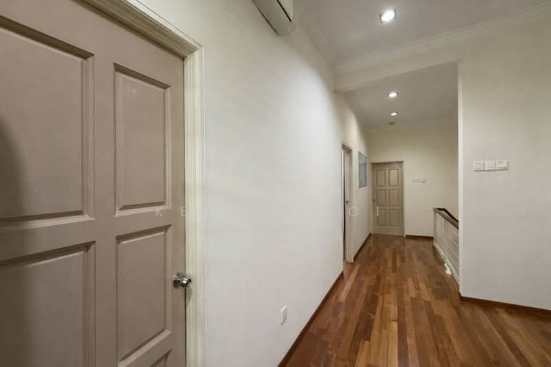 Rumah Berkembar untuk Dijual di Bayan Lepas (Penang) - Kelvin Ooi - Corridor - PropertyGuru.com.my