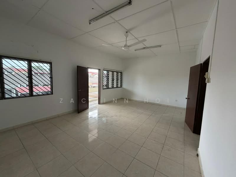 Rumah Teres 2 Tingkat untuk Disewa di Kampung Batu Belah (Klang) - Zackinn Hoi - Living Room - PropertyGuru.com.my