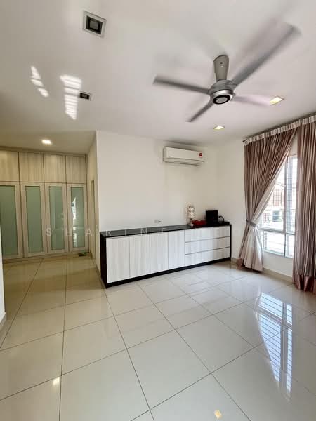 Rumah Kluster untuk Dijual di Setia Damai (Setia Alam) - Sharine Yeoh - Living Room - PropertyGuru.com.my