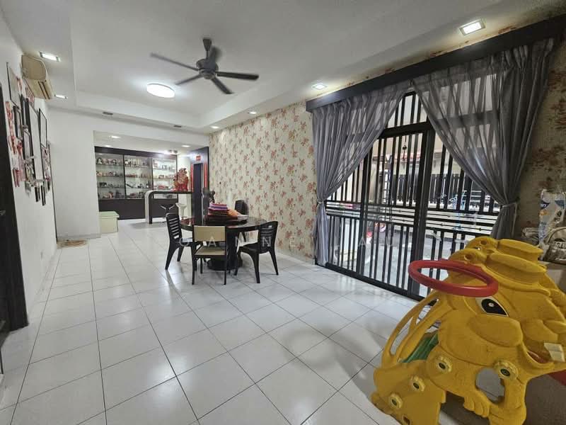 2-storey Terraced House for Sale in Taman Sutera Utama (Skudai) - Joanne Lau - Living Room - PropertyGuru.com.my