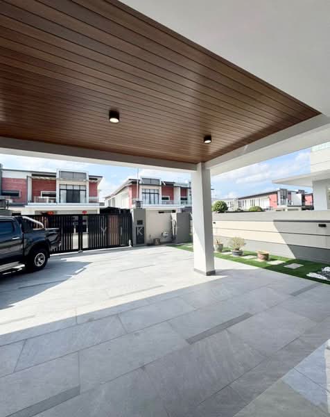 Rumah Berkembar untuk Dijual di Taman Gaya (Ulu Tiram) - Yik Tat - Exterior - PropertyGuru.com.my