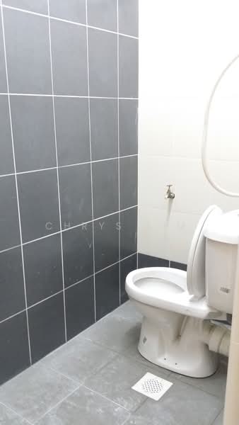 Pangsapuri untuk Dijual di Pandan Terrace Apartment - Chrys Lim - Bathroom - PropertyGuru.com.my