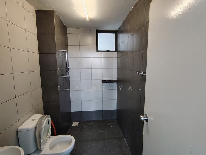 Kondominium untuk Dijual di Casa Green - Elaine Yau - Bathroom - PropertyGuru.com.my
