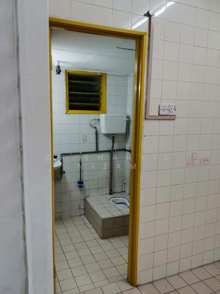 Pangsapuri untuk Disewa di Subang Perdana Goodyear Court 2 - Dr Shahril Nizam - Bathroom - PropertyGuru.com.my