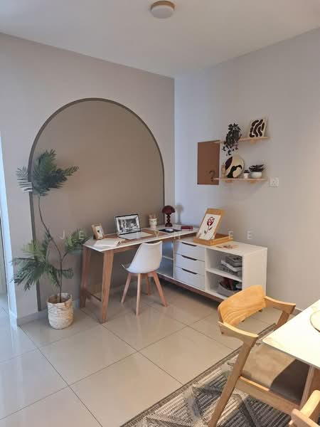 Service Residence for Sale at Jadite Suites - Jesslyn Lee - Study - PropertyGuru.com.my