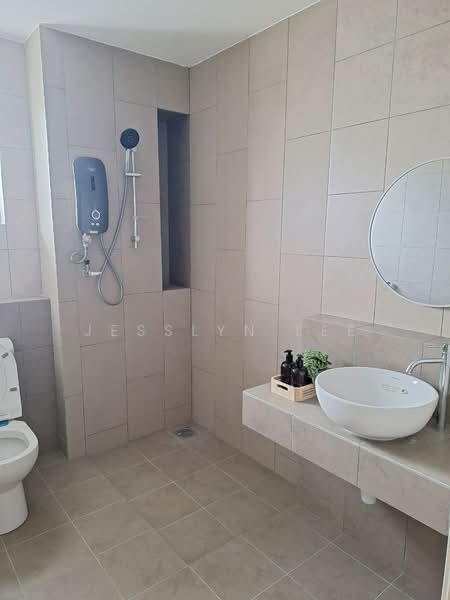 Service Residence for Sale at Jadite Suites - Jesslyn Lee - Bathroom - PropertyGuru.com.my