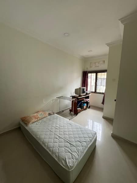 2-storey Terraced House for Sale in Taman Mount Austin (Tebrau) - Lifen . - Bedroom - PropertyGuru.com.my