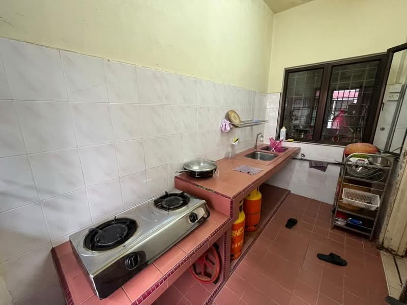 2-storey Terraced House for Sale in Taman Mount Austin (Tebrau) - Lifen . - Kitchen - PropertyGuru.com.my
