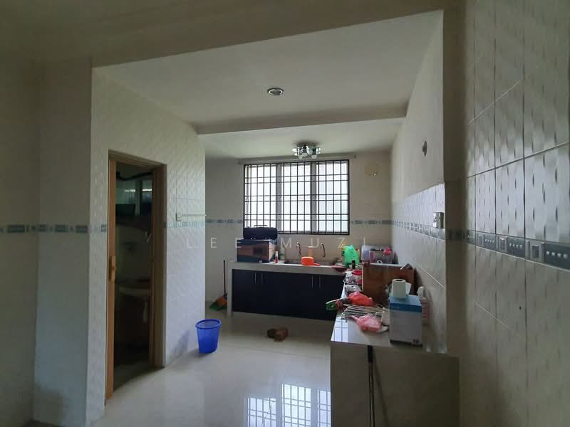 Rumah Teres 2 Tingkat untuk Dijual di Taman Bercham Suria (Tambun) - Lee Muzi - Kitchen - PropertyGuru.com.my