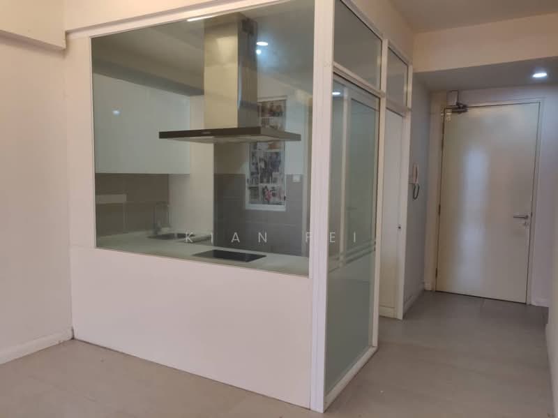 Servis Apartment untuk Disewa di Nova Saujana - Kian Fei - Kitchen - PropertyGuru.com.my