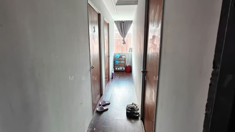 Kedai / Pejabat untuk Dijual di Taman Anggerik (Tampoi) - Mancy Lim - Corridor - PropertyGuru.com.my