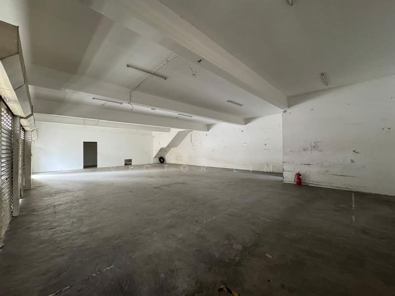 Shop for Rent in Bandar Cemerlang (Ulu Tiram) - Victor Lim - Interior - PropertyGuru.com.my