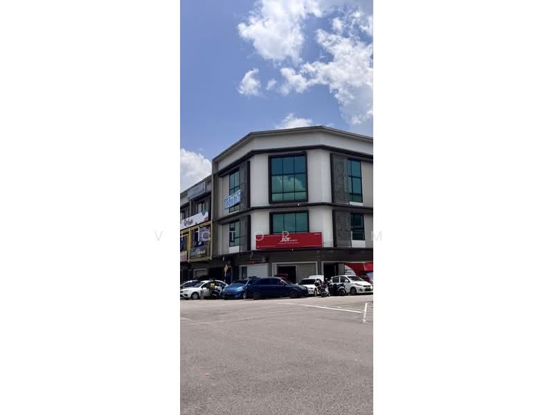 Shop for Rent in Bandar Cemerlang (Ulu Tiram) - Victor Lim - Exterior - PropertyGuru.com.my