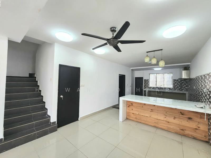 2-storey Terraced House for Sale in Bandar Tasik Puteri (Rawang) - Hazwan Mokhtar - Kitchen - PropertyGuru.com.my