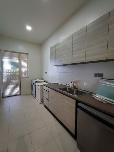 Rumah Berkembar untuk Disewa di Iskandar Puteri (Nusajaya) (Johor) - Jayson Lim - Kitchen - PropertyGuru.com.my