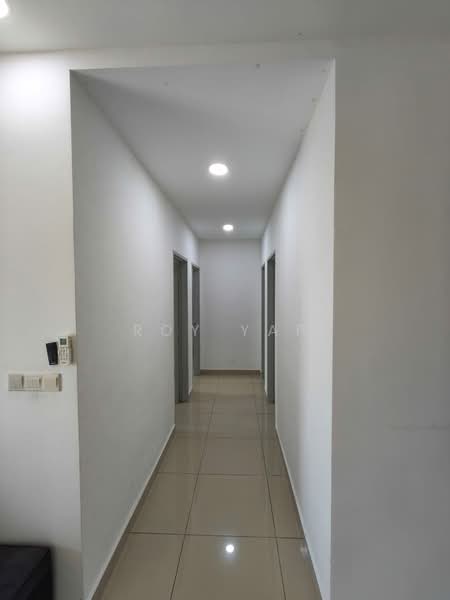 Servis Apartment untuk Disewa di Meridin Bayvue Serviced Apartment - Roy Yap - Corridor - PropertyGuru.com.my
