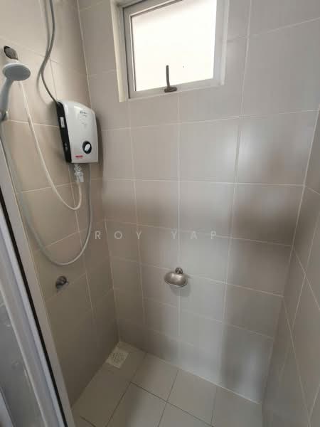 Servis Apartment untuk Disewa di Meridin Bayvue Serviced Apartment - Roy Yap - Bathroom - PropertyGuru.com.my