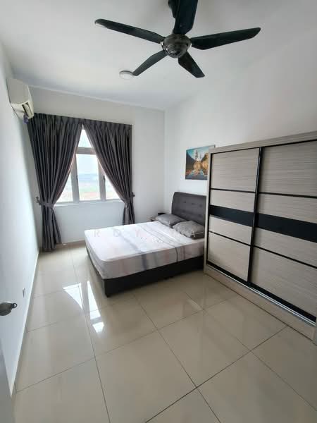 Servis Apartment untuk Disewa di Meridin Bayvue Serviced Apartment - Roy Yap - Bedroom - PropertyGuru.com.my