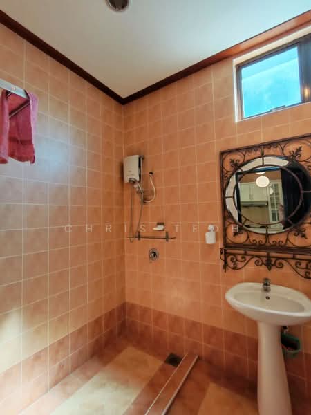 Rumah Banglo untuk Disewa di Batu Ferringhi (Penang) - Chris Teoh - Bathroom - PropertyGuru.com.my