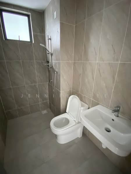 Kondominium untuk Dijual di The Herz - Jennifer Tee - Bathroom - PropertyGuru.com.my