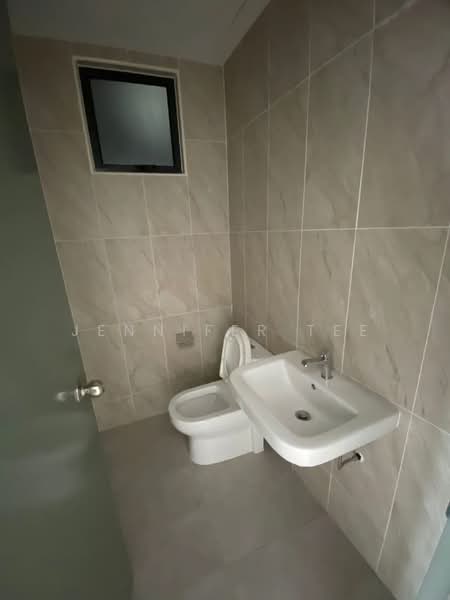 Kondominium untuk Dijual di The Herz - Jennifer Tee - Bathroom - PropertyGuru.com.my