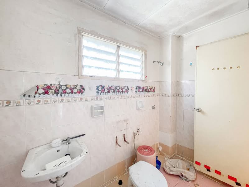 2-storey Terraced House for Sale in Taman Pelangi Semenyih (Semenyih) - Ilman Nahri - Bathroom - PropertyGuru.com.my