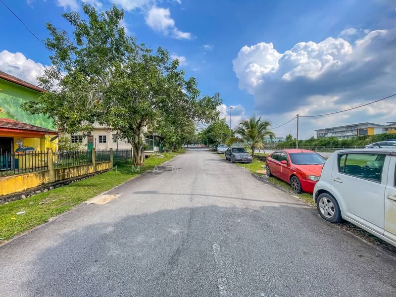 2-storey Terraced House for Sale in Taman Pelangi Semenyih (Semenyih) - Ilman Nahri - Exterior - PropertyGuru.com.my