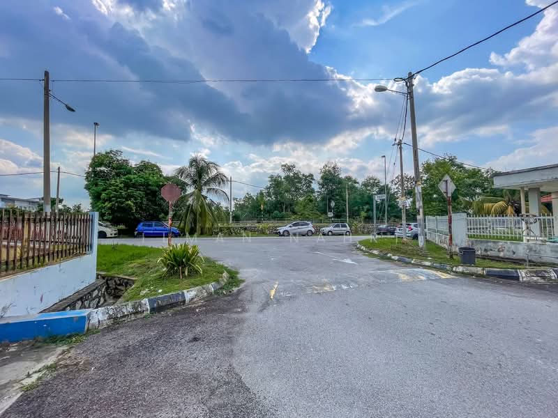 2-storey Terraced House for Sale in Taman Pelangi Semenyih (Semenyih) - Ilman Nahri - Exterior - PropertyGuru.com.my