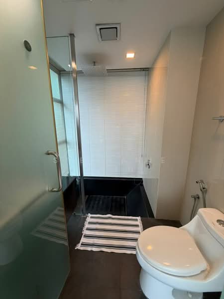 Kondominium untuk Disewa di Suasana Sentral Loft - Stephanie Chen - Bathroom - PropertyGuru.com.my