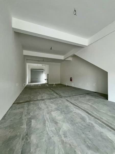 Shop / Office for Rent in Ijok (Selangor) - Rohana Ishak - Interior - PropertyGuru.com.my