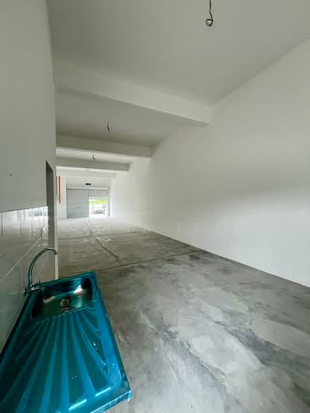 Shop / Office for Rent in Ijok (Selangor) - Rohana Ishak - Interior - PropertyGuru.com.my