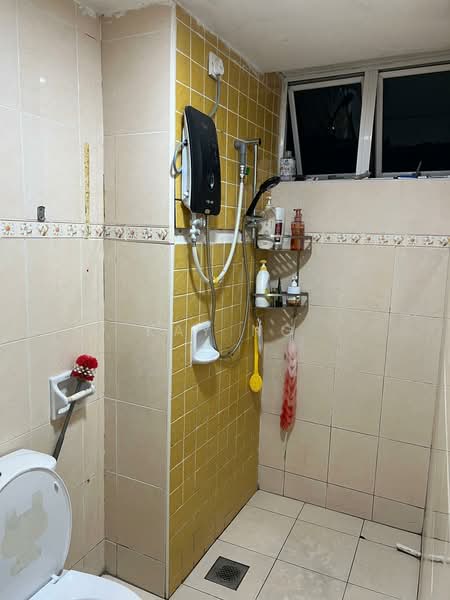 Pangsapuri untuk Dijual di Pulai View - Kay Ng - Bathroom - PropertyGuru.com.my